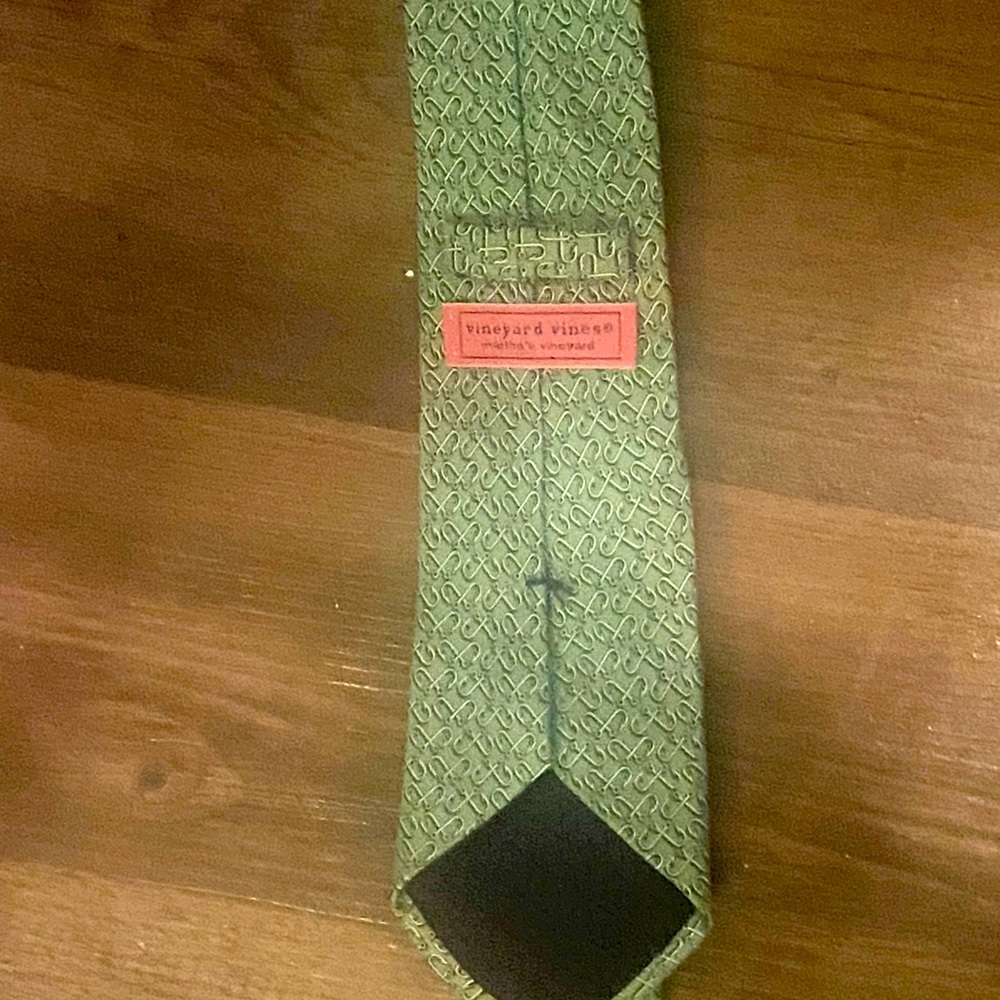 Men’s Vineyard Vine Dark green tie with anchors